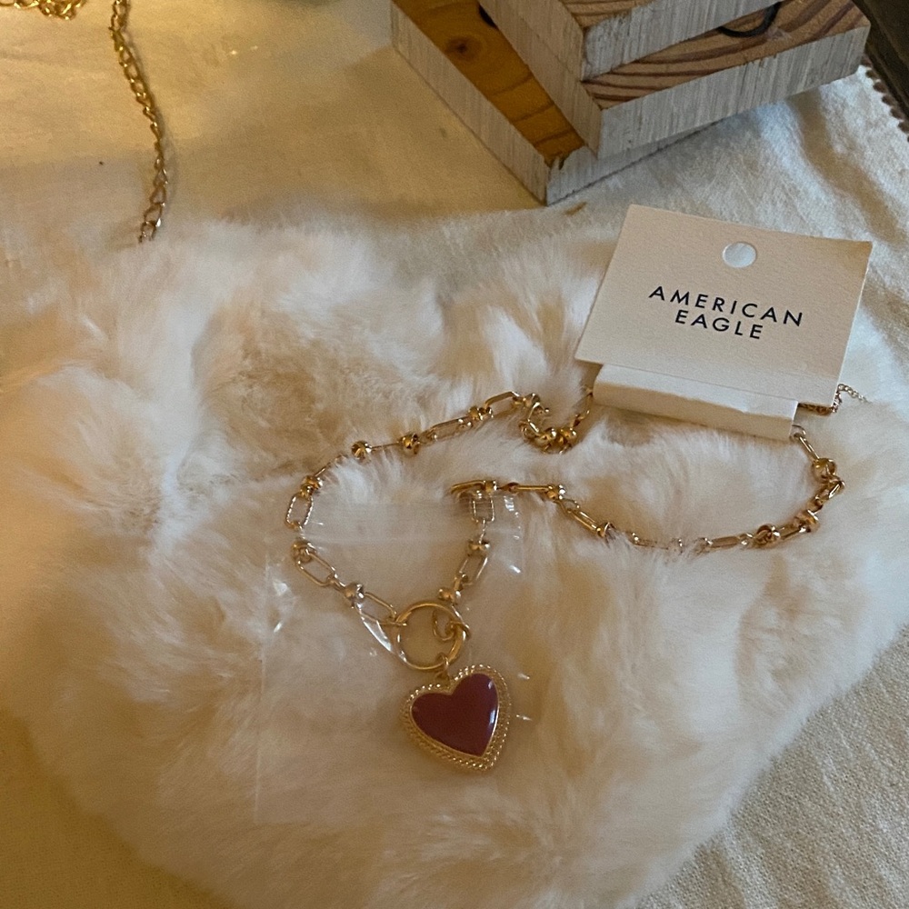 American Eagle Outfitters Gold Heart Pendant Necklace with heart shaped purse!
